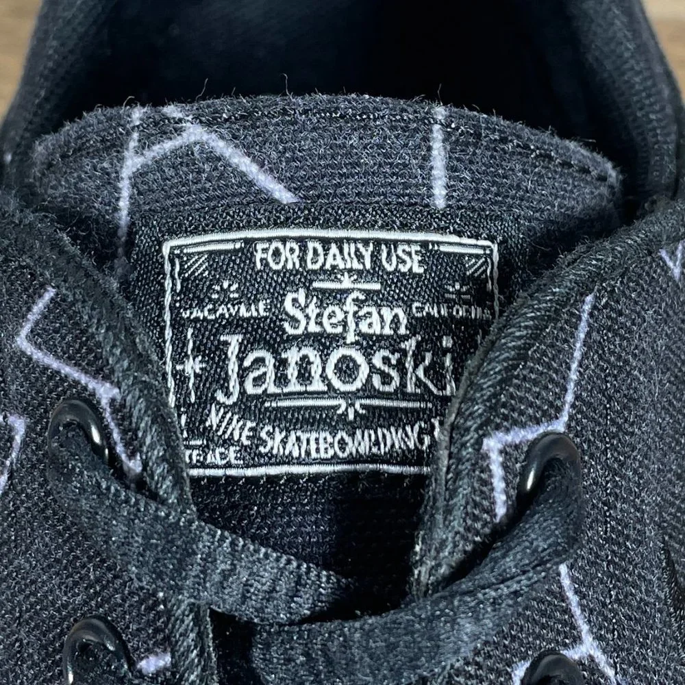Nike SB Stefan Janoski Youth Boy's Size 3Y Shoes Black Canvas Skate Sneakers
